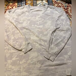 LULULEMON Womens PERFECTLY OVERSIZED Crew Sweatshirt Sz 10 Incognito Camo White